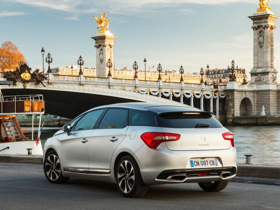  Citroen DS5 2011 года  (фото 33 из 33)